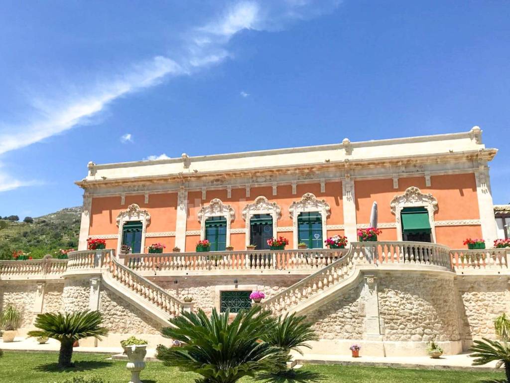 Villa a Avola in Via Crisilio - Foto 2