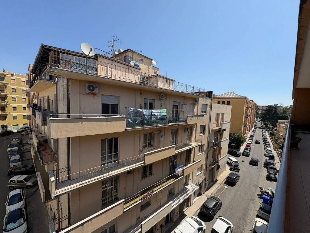 Immobile a Catanzaro in Via Francesco Crispi - Foto 4
