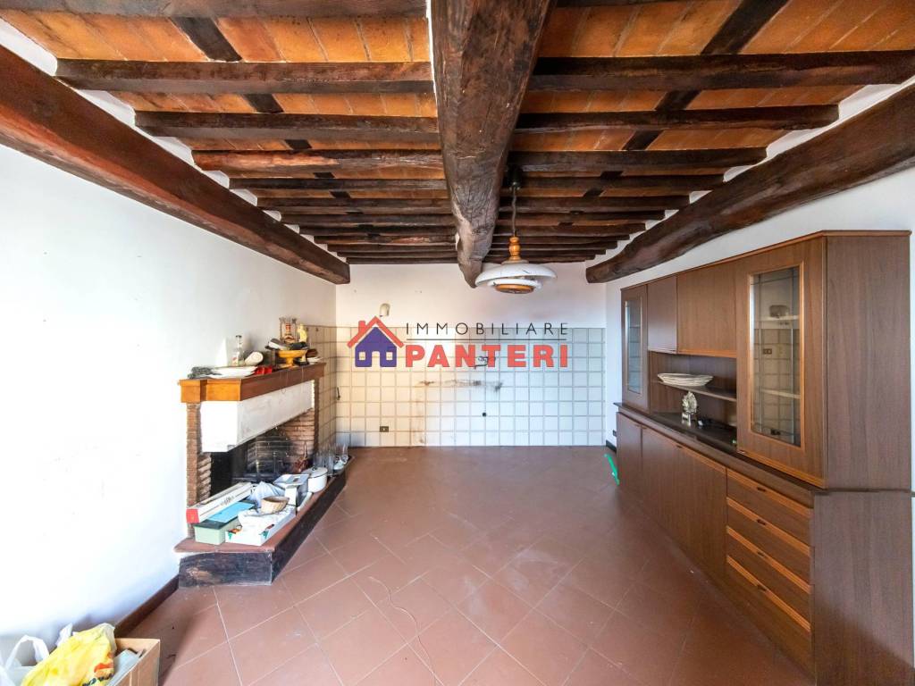 Rustico / casale a Pescia in Via Enrico Berlinguer - Foto 3