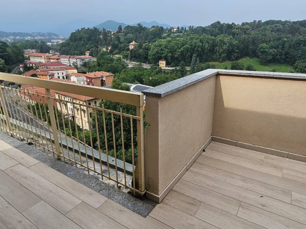 Attico / mansarda a Biella in Via San Giuseppe, 3 - Foto 4