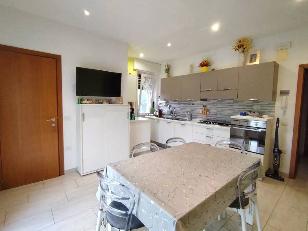 Casa indipendente a Bellante in Via delle Vigne, 6 - Foto 4