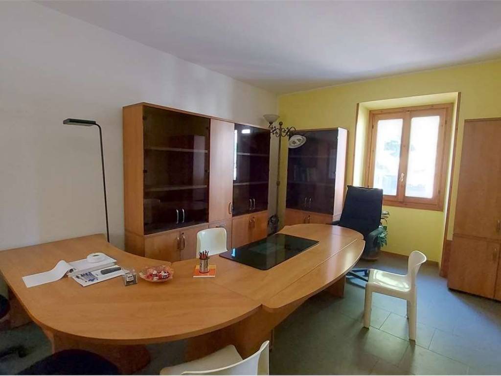 Palazzo / stabile a Airuno in Via Postale Vecchia, 1 - Foto 2