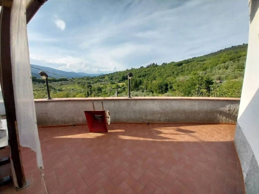 Rustico / casale a Vaiano in Via Di Faltugnano - Foto 2