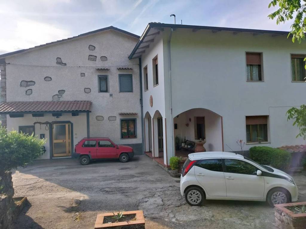 Rustico / casale a Vaiano in Via Di Faltugnano - Foto 2
