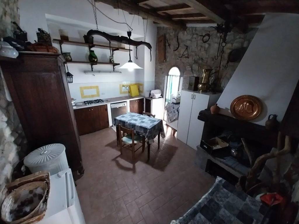 Rustico / casale a Vaiano in Via Di Faltugnano - Foto 5