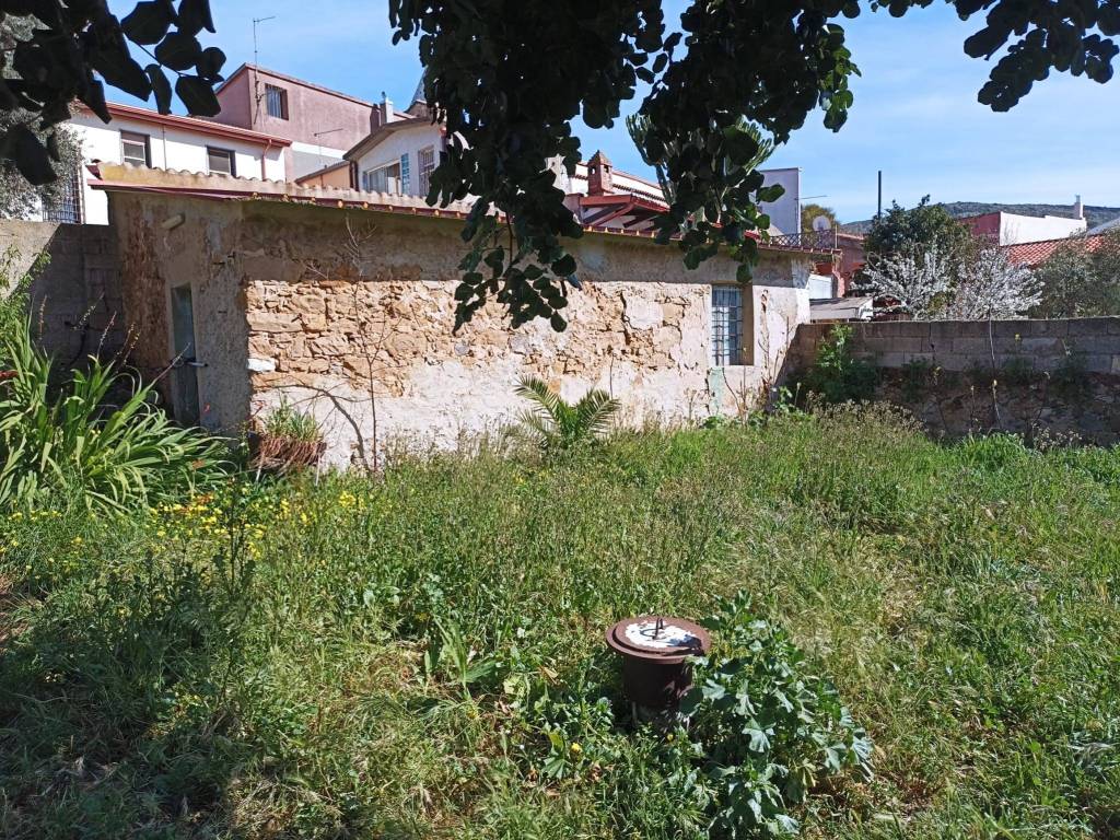 Terreno a Carbonia in Via Lubiana, 13 - Foto 2