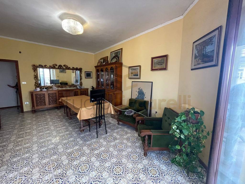 Appartamento a Castel volturno in Viale delle Mimose - Foto 2