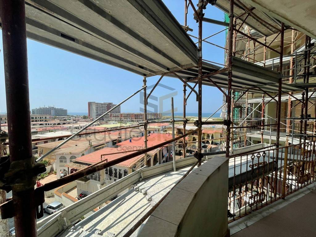 Appartamento a Castel volturno in Viale delle Mimose - Foto 4
