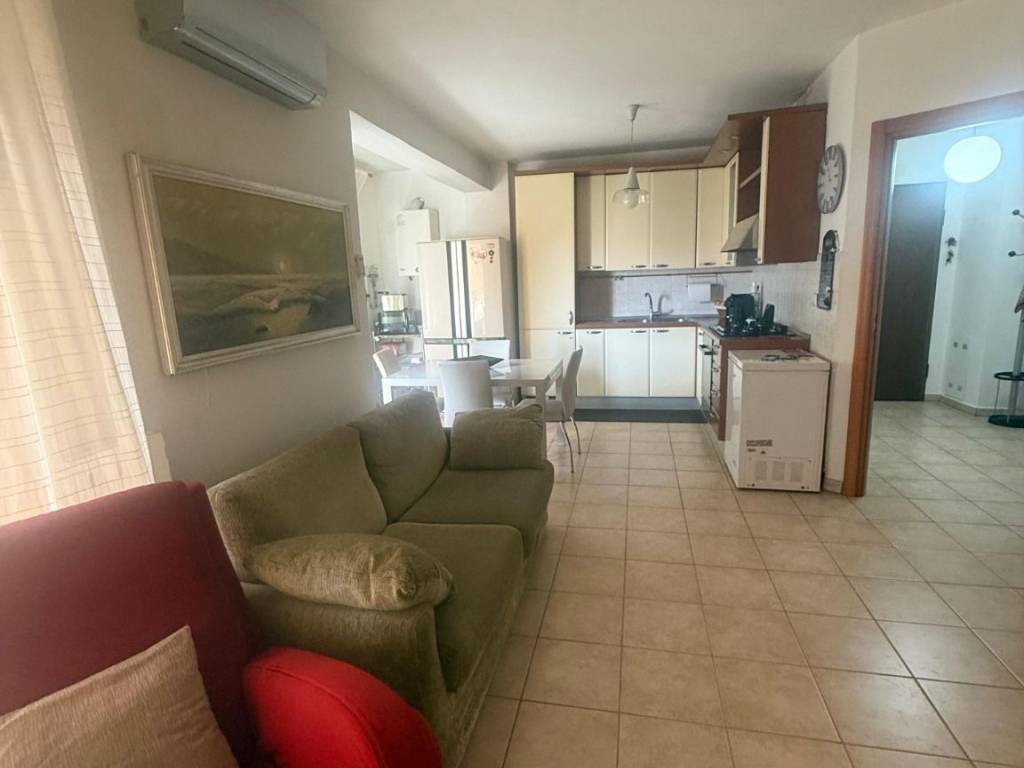 Appartamento a Crotone in Via Giovanni Paolo II - Foto 2