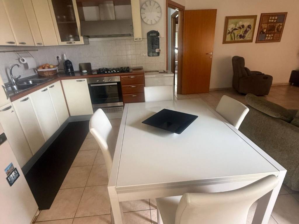 Appartamento a Crotone in Via Giovanni Paolo II - Foto 3