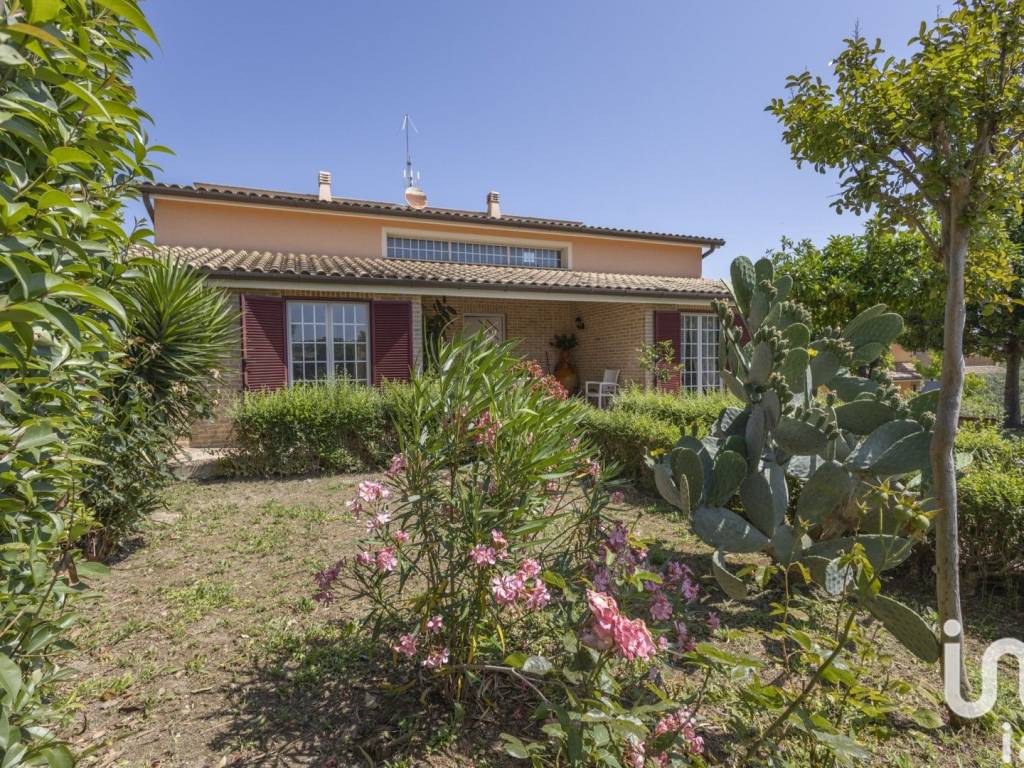 Villa a Recanati in Via don mariano capecci, 25 - Foto 2
