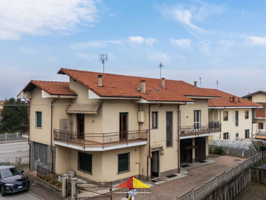 Villa a Revello in Via Giovanni Fraire, 3 - Foto 2