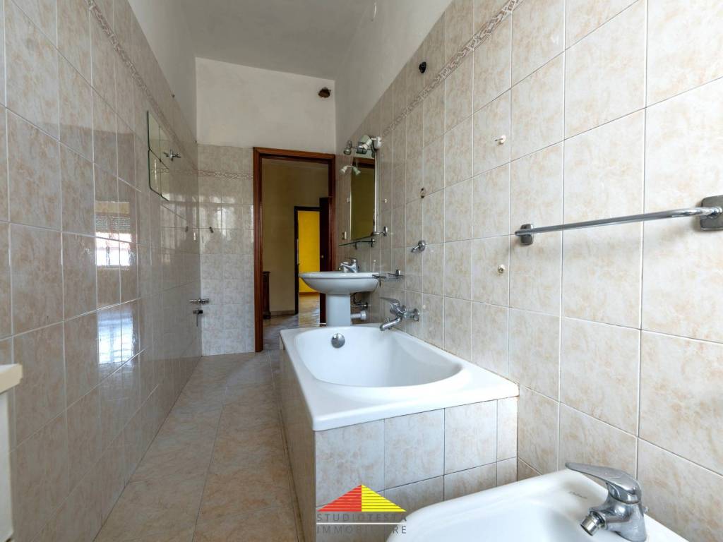 Villa a Revello in Via Giovanni Fraire, 3 - Foto 5