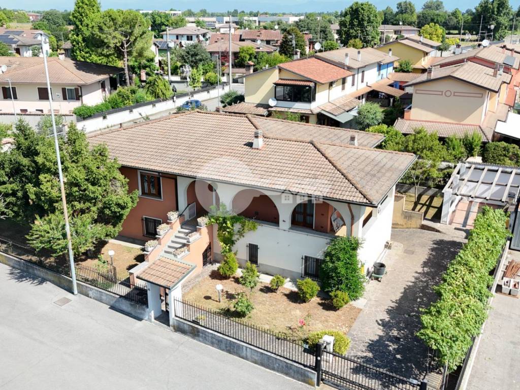 Villa a Leno in Via Striaga, 34 - Foto 3