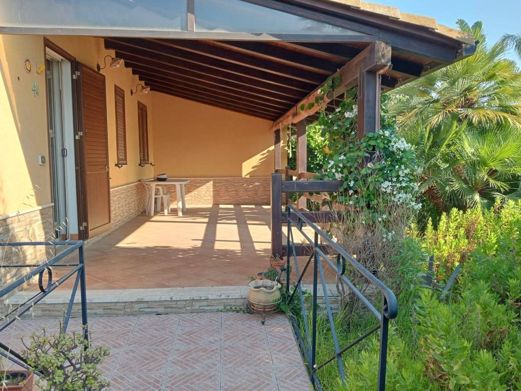 Villa a Campofelice di roccella in Viale San Francesco, 3 - Foto 2