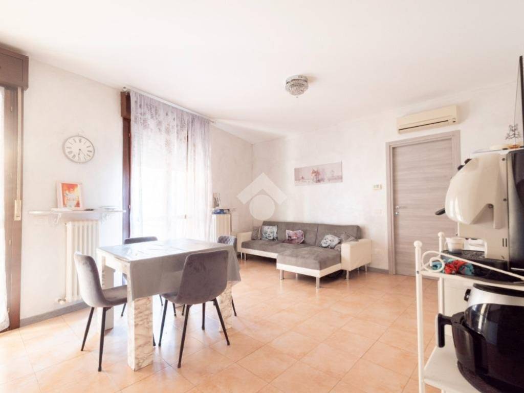 Appartamento a Carpi in Via Bramante, 28 - Foto 2