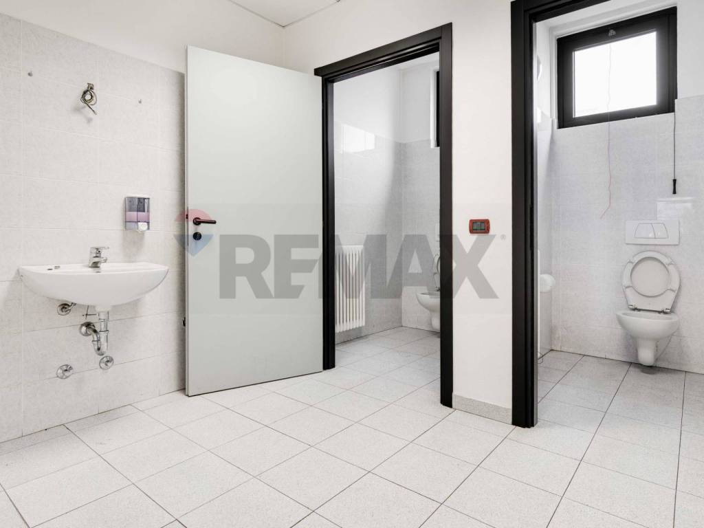 Immobile a Azzate in via 2 giugno, 13 - Foto 4