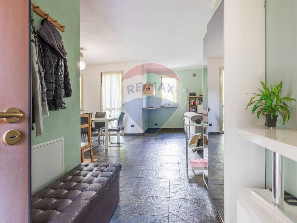 Appartamento a Golasecca in via Montale, 16 - Foto 5