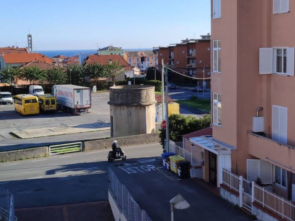 Appartamento a Loano in Via Francesco Petrarca - Foto 2
