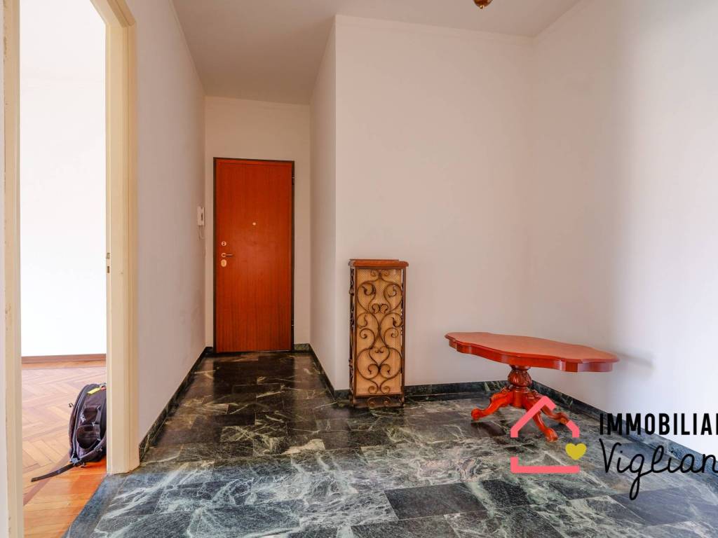 Appartamento a Biella in Via Lorenzo Cucco, 11 - Foto 2