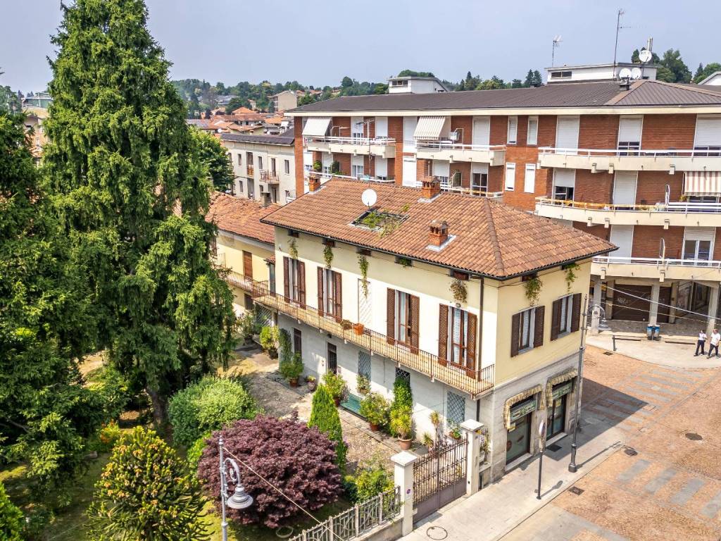 Casa indipendente a Tradate in Via Vittorio Veneto, 28 - Foto 2