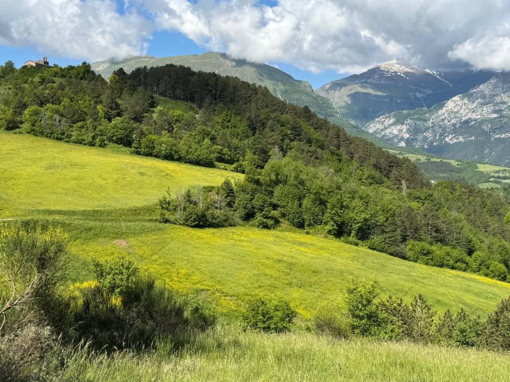 Terreno a Montefortino in Strada Provinciale Subappennina - Foto 2