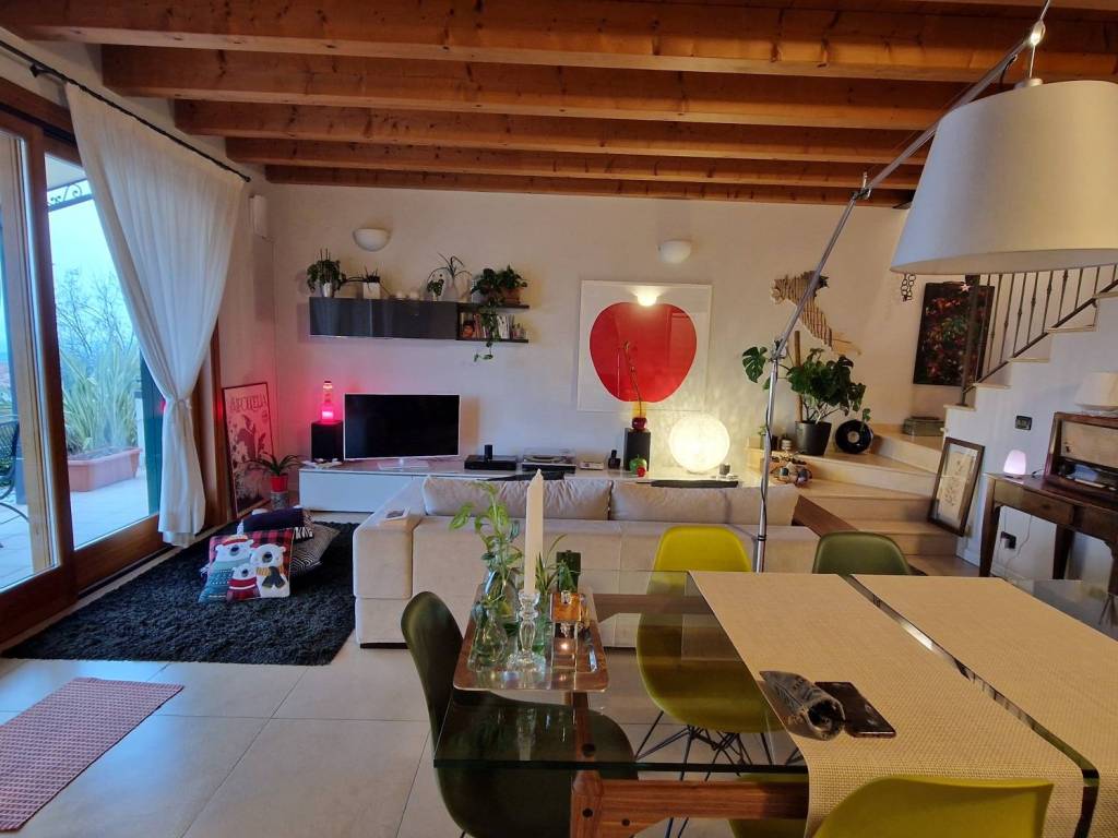 Villa a Cavaion veronese in Via Pozzo dell'Amore, 28 - Foto 5