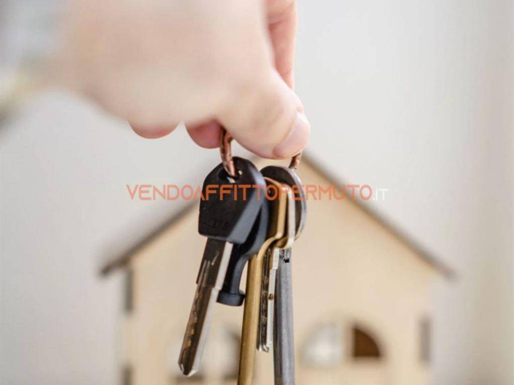 Appartamento a Castrezzato in VIA PIETRO PAGANI - Foto 2