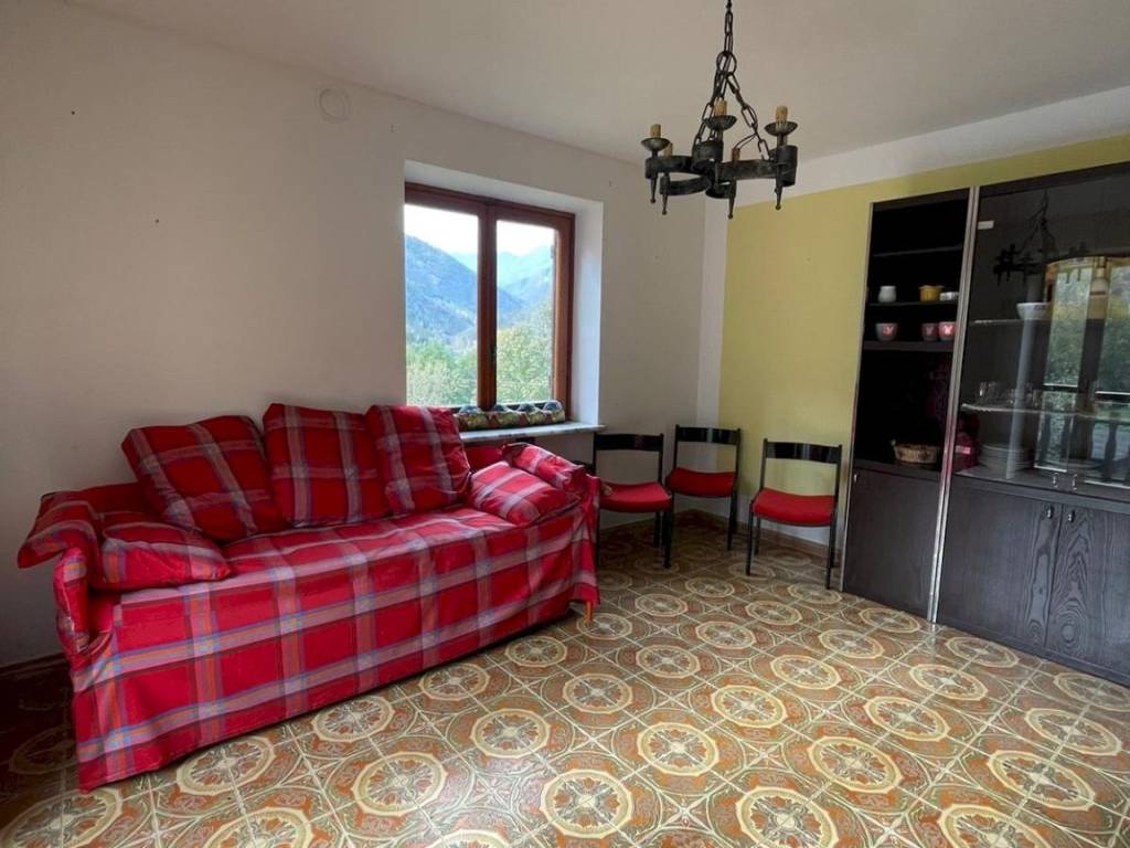 Appartamento a Casteldelfino in Località Baisso - Foto 2