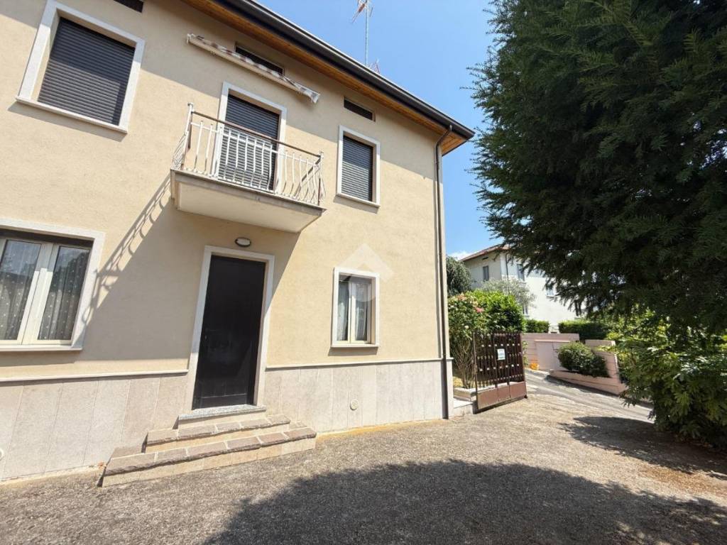 Casa indipendente a Airuno in Via Francesco Petrarca, 2 - Foto 5