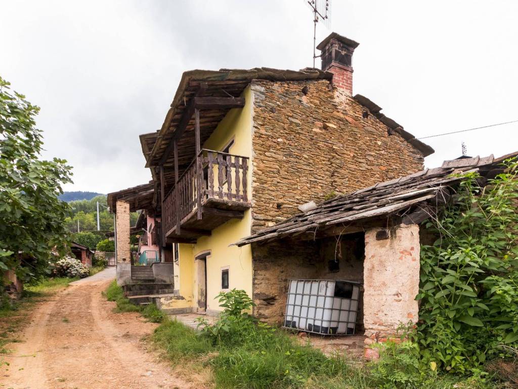 Rustico / casale a Bagnolo piemonte in Via Garigo, 29 - Foto 2