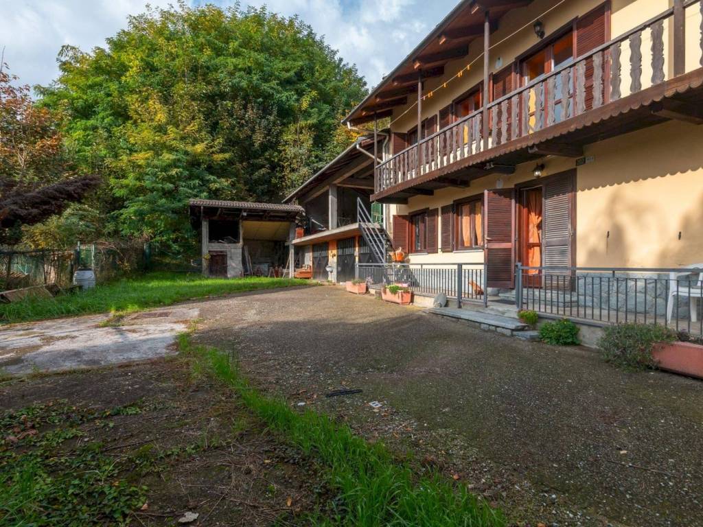 Rustico / casale a Bagnolo piemonte in Via Cave, 464 - Foto 2