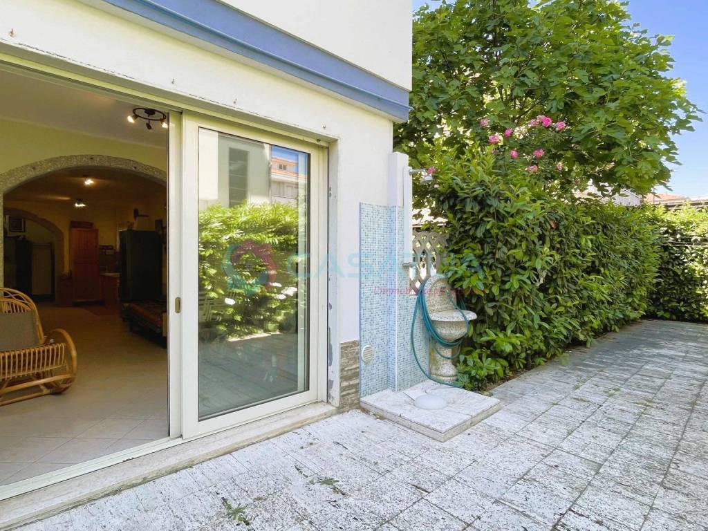 Palazzo / stabile a Silvi in Viale Europa, 43 - Foto 4