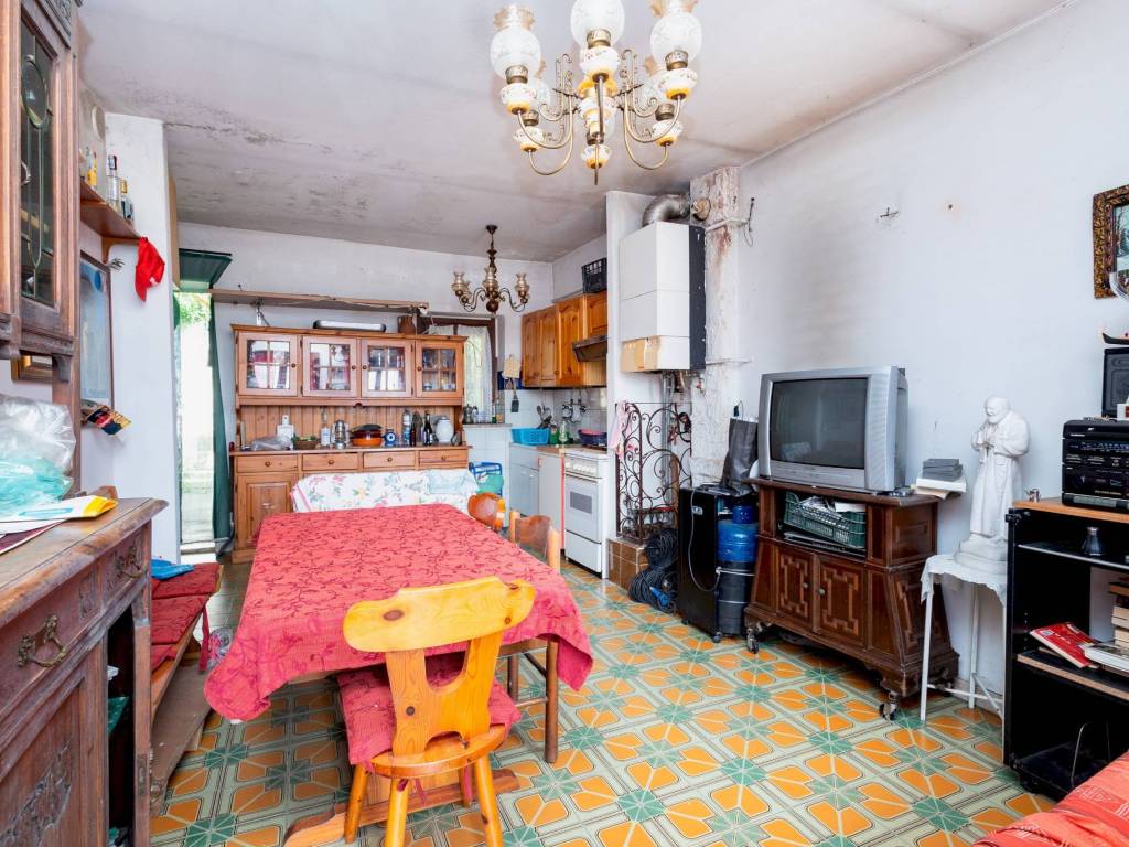 Casa indipendente a Bagnolo piemonte in Via Colomba, 9 - Foto 2