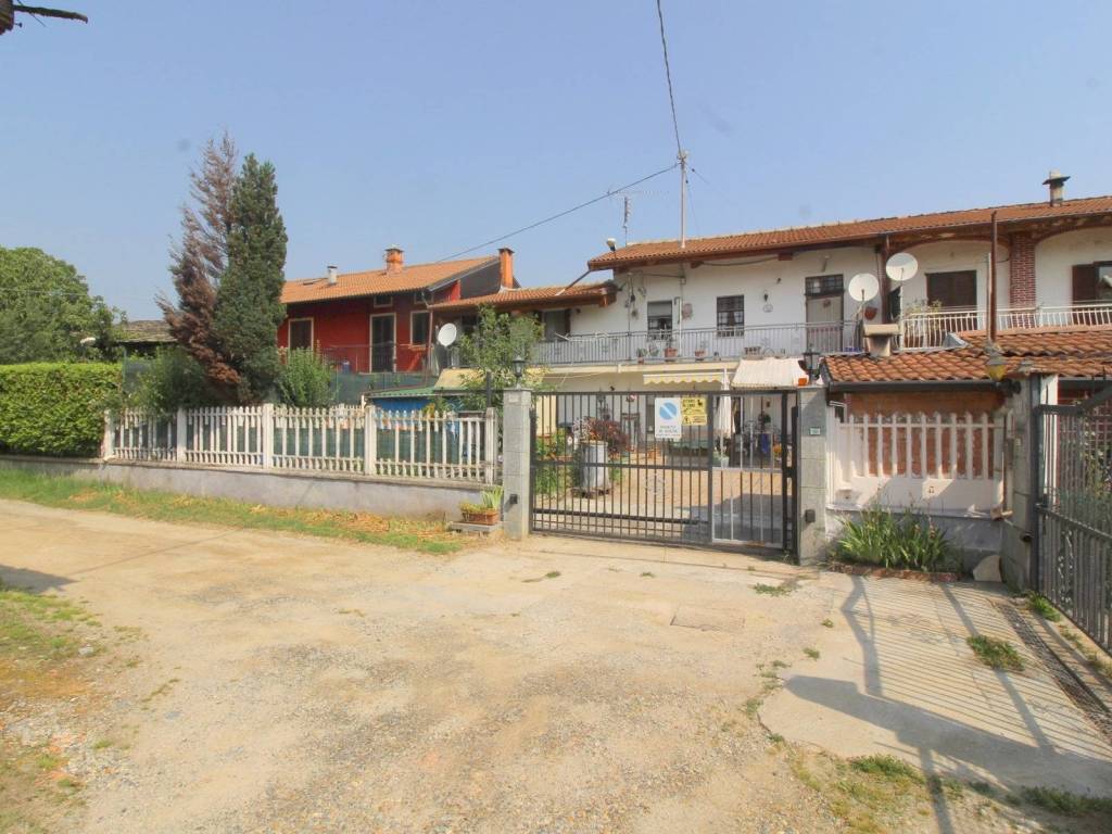 Casa indipendente a Bagnolo piemonte in Via Sant'Anna, 80 - Foto 2