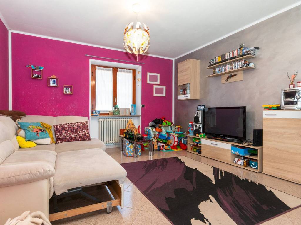 Casa indipendente a Revello in Via del Tostico, 1 - Foto 2