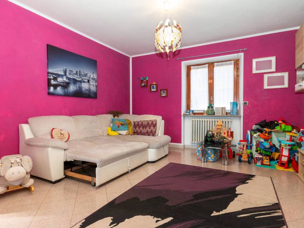 Casa indipendente a Revello in Via del Tostico, 1 - Foto 3