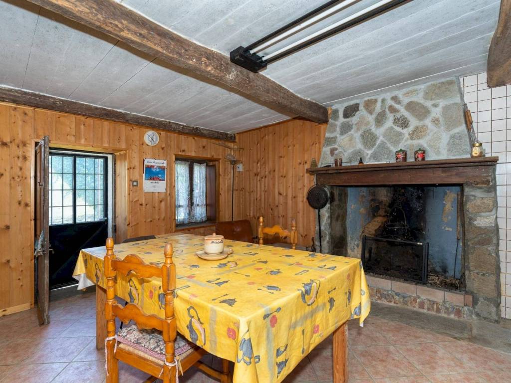 Casa indipendente a Bagnolo piemonte in Via Cave, 203 - Foto 2