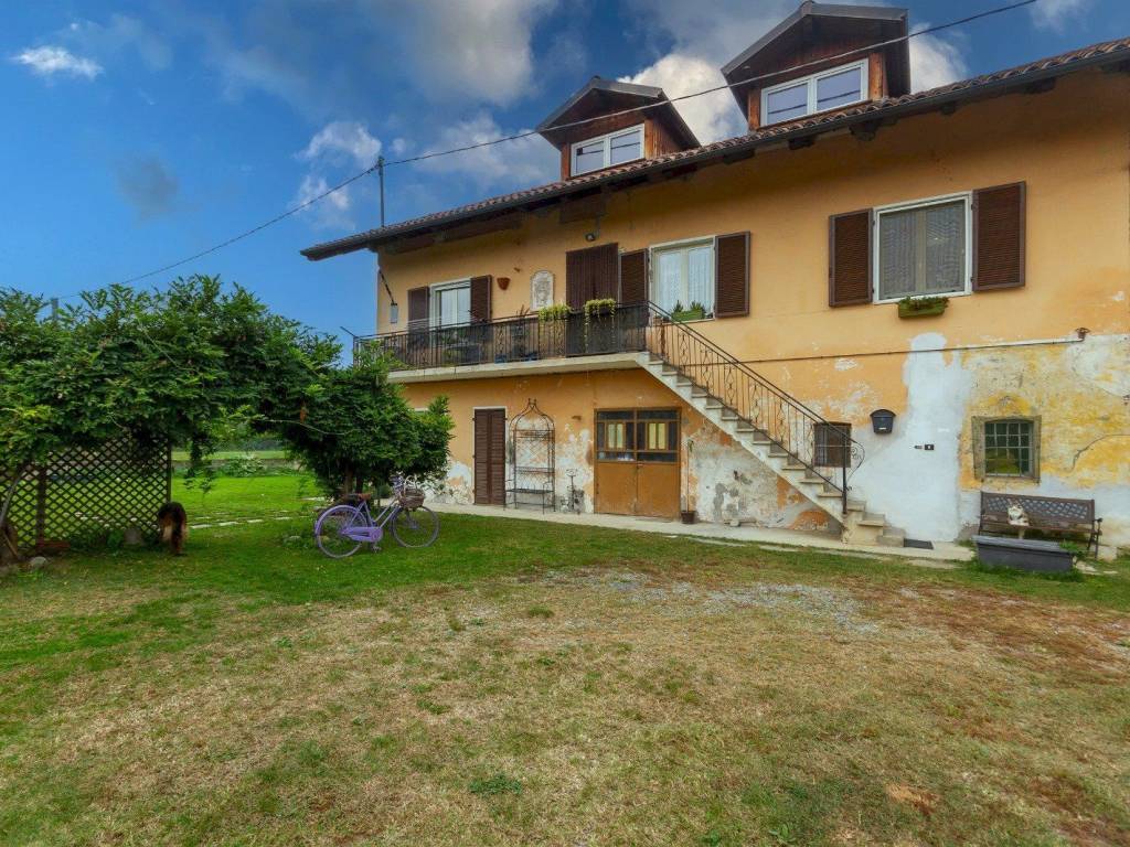 Casa indipendente a Saluzzo in Via Villafalletto, 40 - Foto 2
