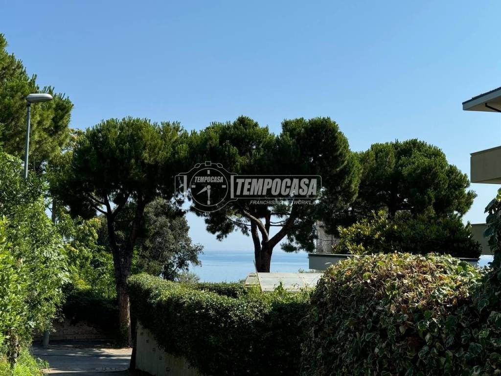 Appartamento a Francavilla al mare in Via Arnaldo de Simone 7 - Foto 2