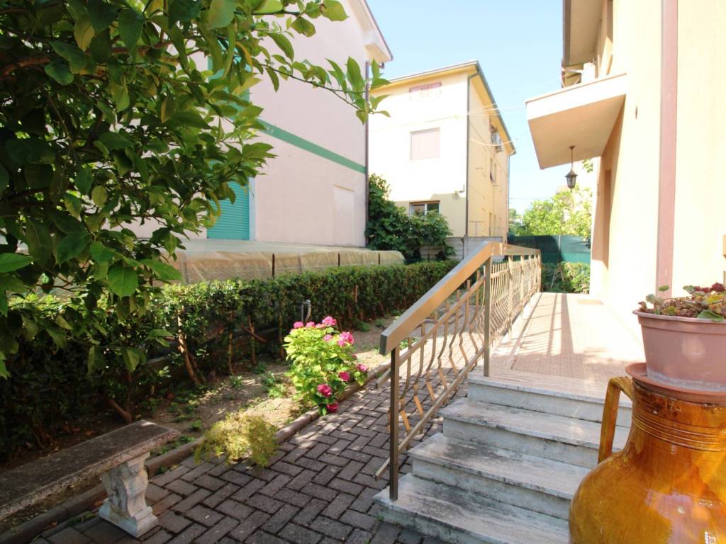 Villa a Civitanova marche in Via Friuli, 46 - Foto 5
