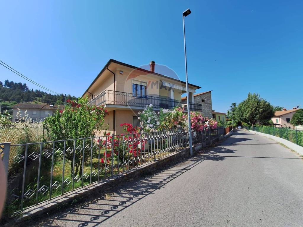 Casa indipendente a Trevi in Fraz. Pisciano Via delle Vigne, 10 - Foto 2