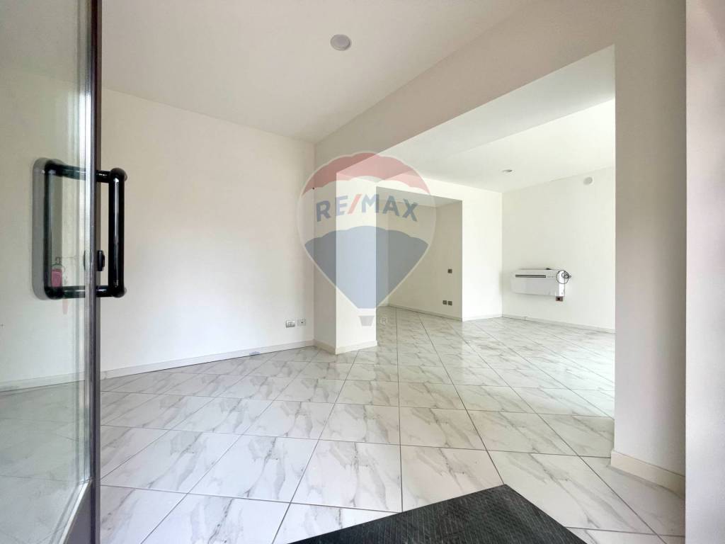 Immobile a Brivio in PIAZZA VITTORIA, 20 - Foto 4