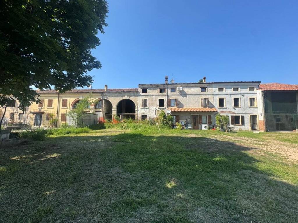 Rustico / casale a Colognola ai colli in LOCALITA' VALLESE - Foto 2