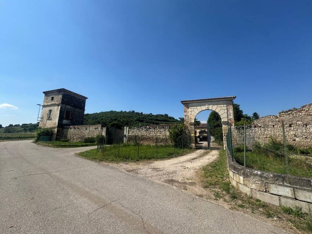 Rustico / casale a Colognola ai colli in LOCALITA' VALLESE - Foto 3