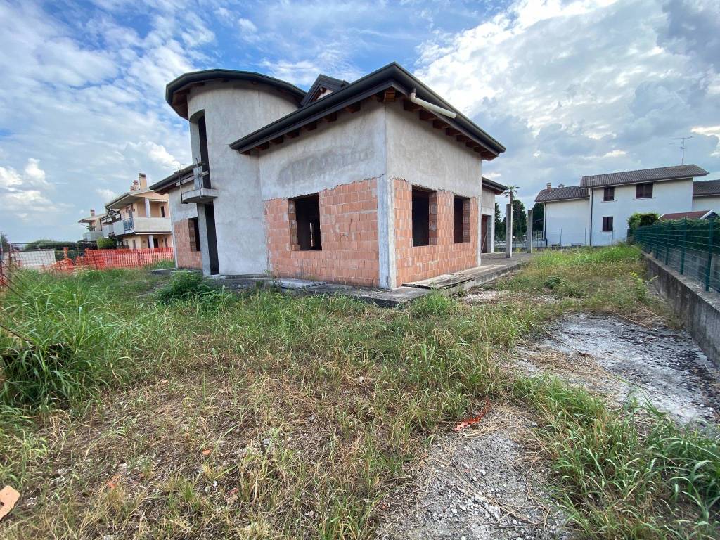 Villa a Villafranca di verona in corso vittorio emanuele ll n. 87 - Foto 2