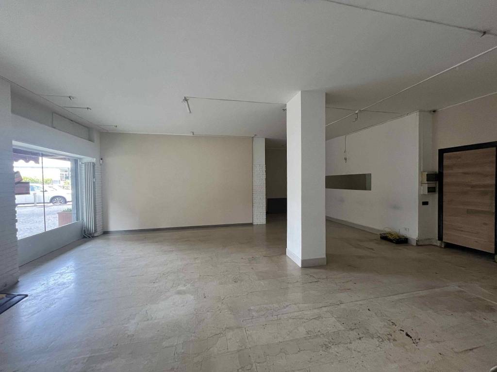 Immobile a Sesto calende in Via Vittorio Veneto - Foto 3