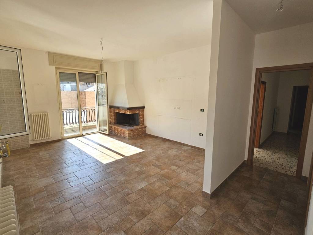 Appartamento a Loreto aprutino in Via Cappuccini, 1 - Foto 3