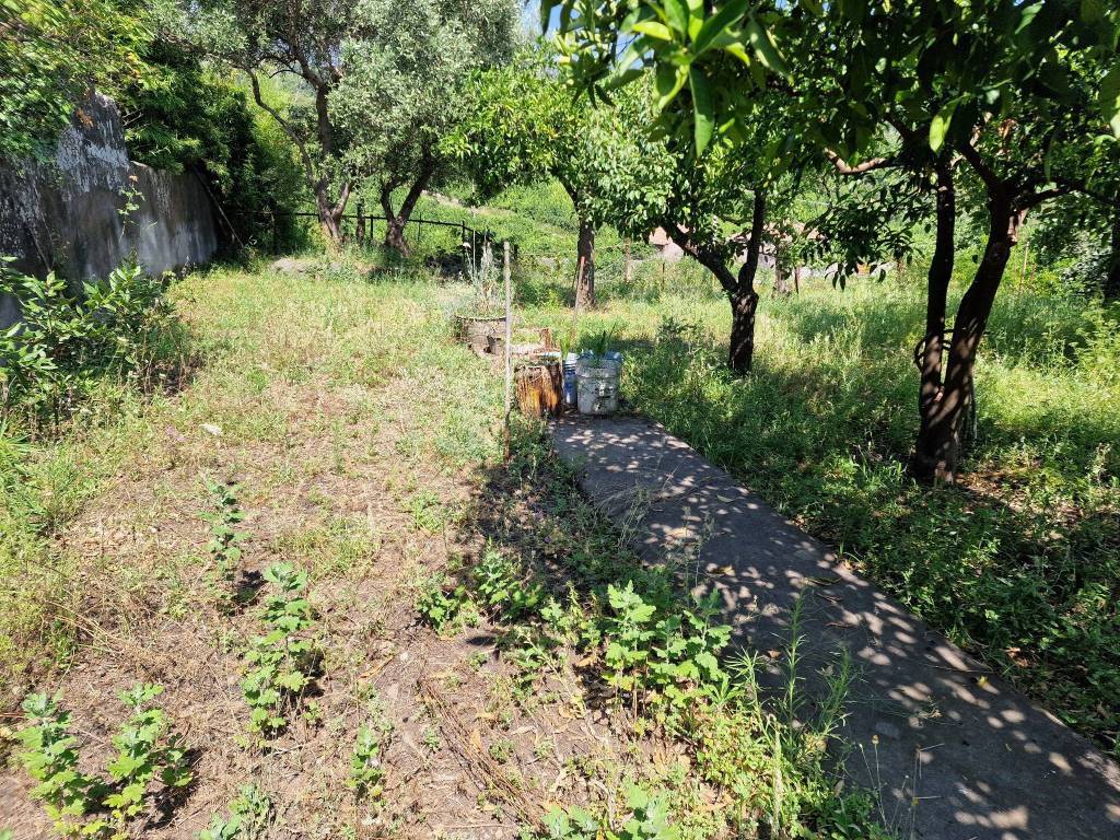 Casa indipendente a Giarre in Via Camillo Finocchiaro Aprile - Foto 4