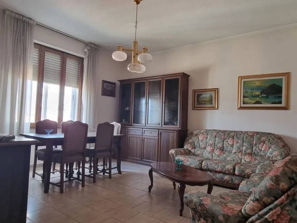 Appartamento a Macomer in Via Lazio, 1 - Foto 3